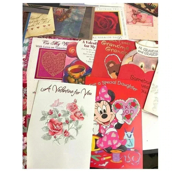 VTG 31 Greeting Cards Valentines Day Birthday Holiday Bears Hearts UNUSED - Picture 2 of 11